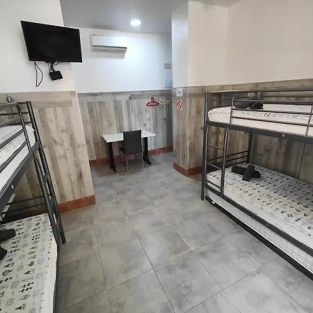 Pensión ріаza Lfach Calpe