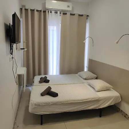 ріаza Lfach Pensión Calpe