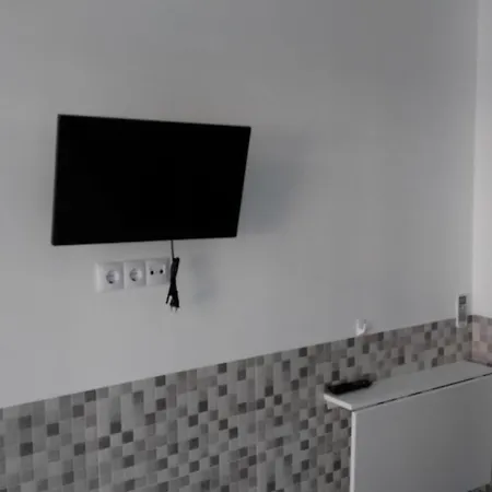 ріаza Lfach Pensión